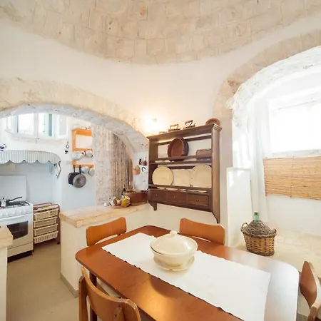 Trulli Girasoli E Viole Cocolicchio Room photo